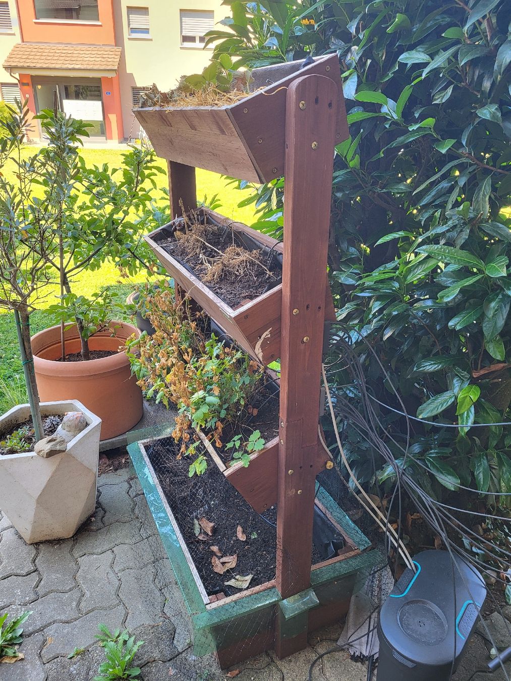 Vasi per fiori: Hochbeet Mehrstöckig & verstellbar – Usato da Watt venduto da claumau1 1