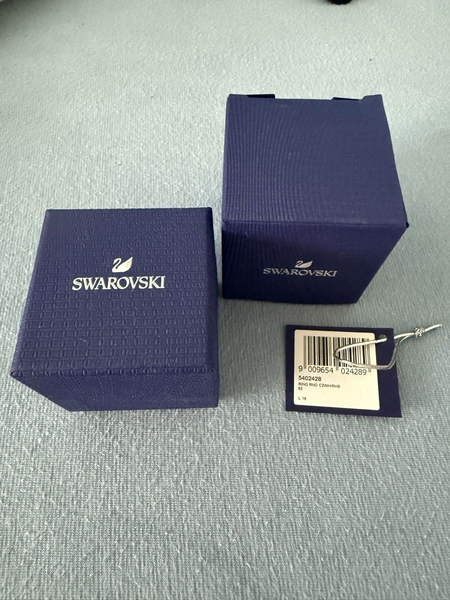 Swarovski Bagues: Swarovski Solitär Ring, Silber rhodiniert, mit Box 5402428 – D'occasion à Baar par livia_567 3