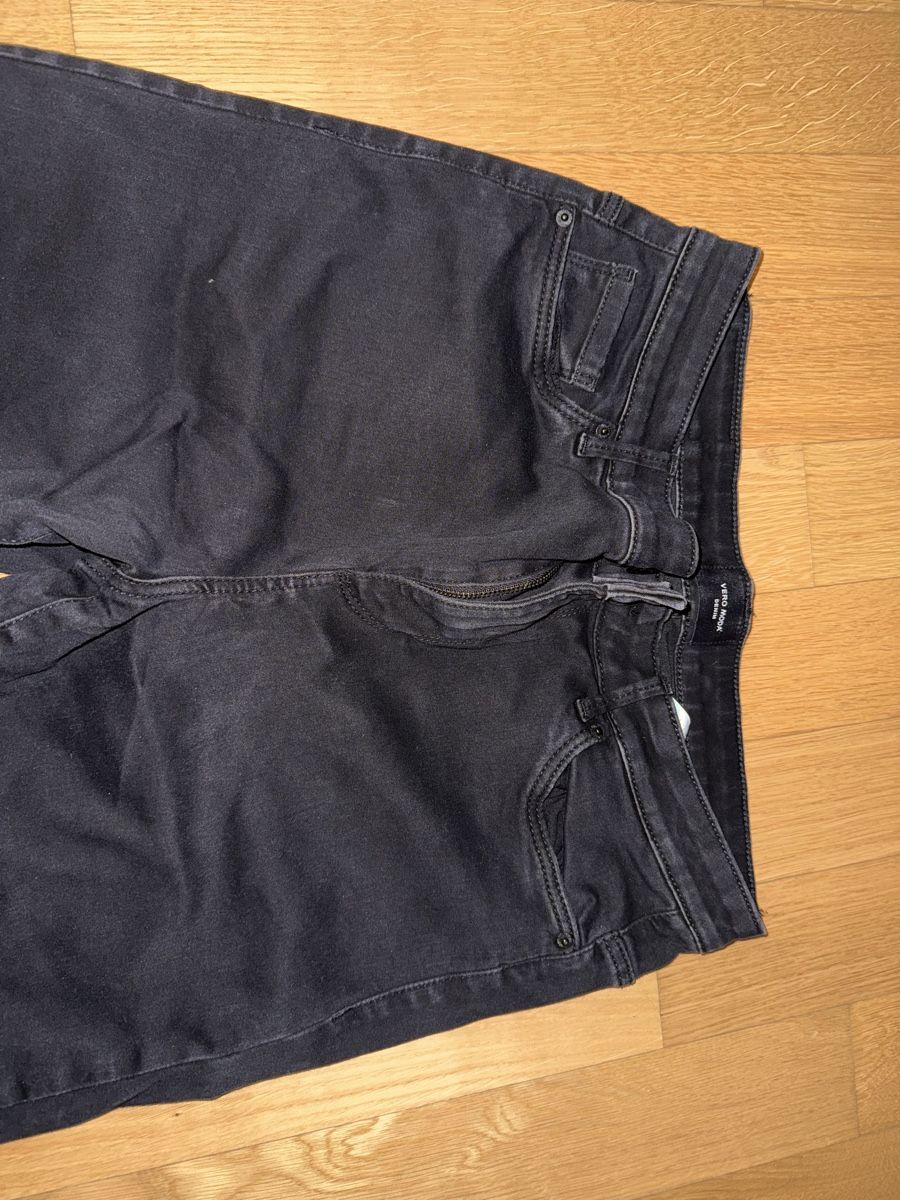 Vero Moda Jeans: Vero Moda Denim schwarze Hose XL/32 – Usato da Winterthur venduto da yar_dpp8 1