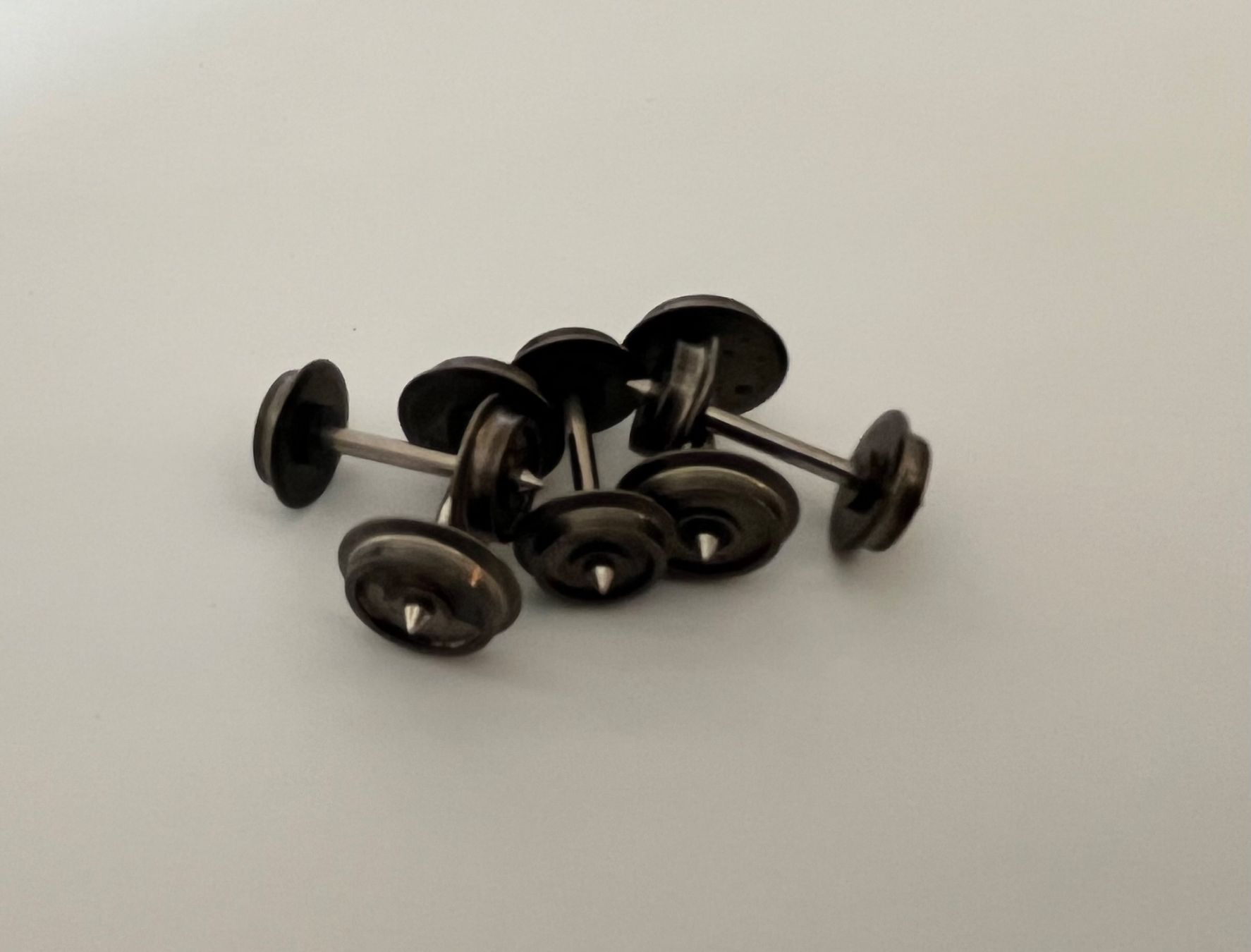 Fleischmann Modellini di ferrovie: 5x essieux de rechange Fleischmann – Usato da Gampelen venduto da yoa_7t58