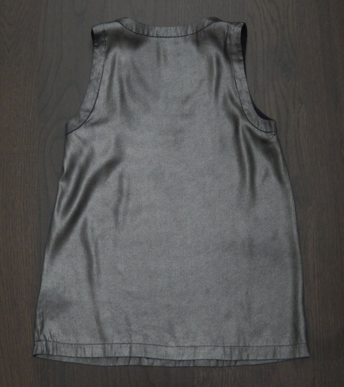 Brunello Cucinelli Tops: Orig. BRUNELLO CUCINELLI Seidentop Anthrazit Metallic Gr. 36 – Gebraucht aus Tuggen von vivira 5