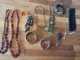 Modeschmuck Konvolut Ketten Ringe Armbänder diverse Teile