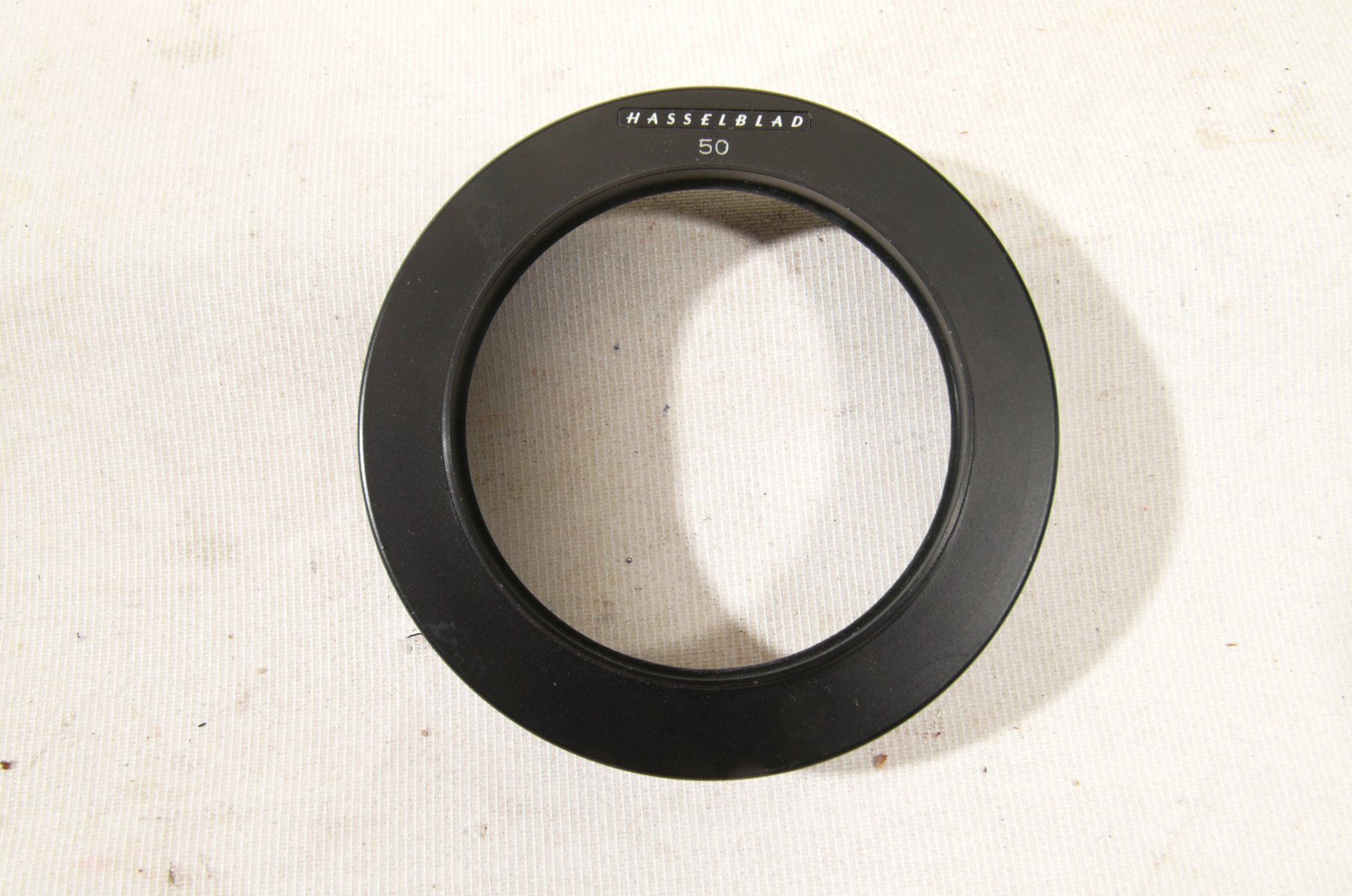 Hasselblad Obiettivi: HASSELBLAD SONNENBLENDE 50MM – Usato da Zürich venduto da ulse