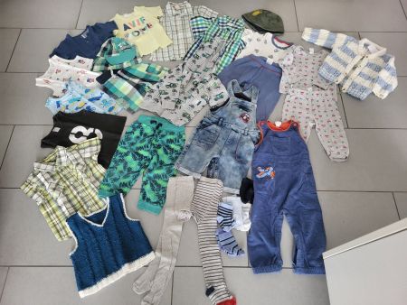Kleiderpaket gr. 80 86 Top Zustand
