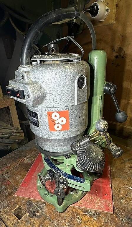 Tutte le macchine: Starke Oberfräse 2000W von Elu – Usato da Lenk im Simmental venduto da Mantab1982