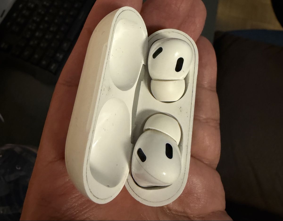 Apple Kopfhörer: AirPods pro 2 – Gebraucht aus Basel von pen_76gq 1