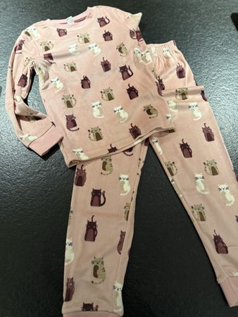 Pyjama Topolino Katzenmuster rosa Grösse 110/116 neu