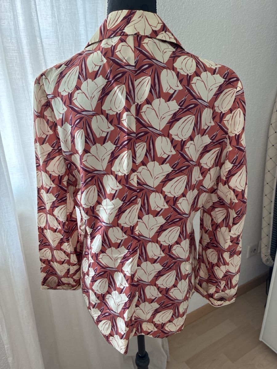 Vestes: Wunderschöner Seidenblazer 42 – D'occasion à Rutschwil par Bema1 1