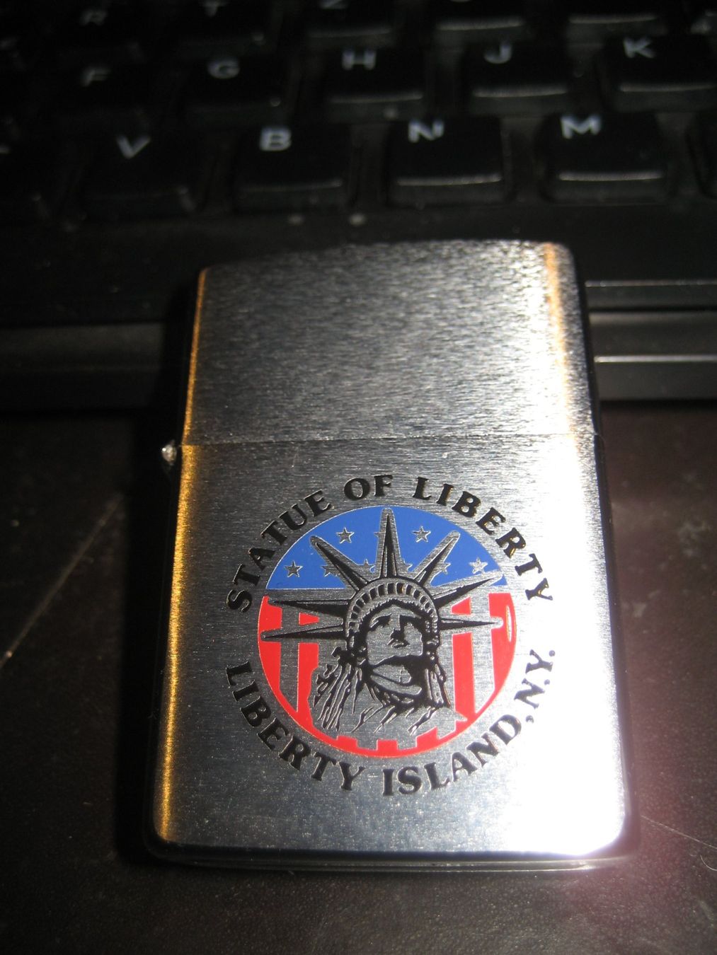 Zippo Accendini: Zippo Feuerzeug Freiheitsstatue USA – Nuovo (secondo la descrizione) da Unterengstringen venduto da Olifant4