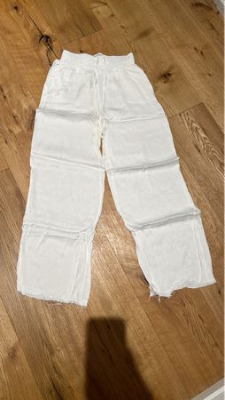 Weisse Satinhose Bershka Gr. XS