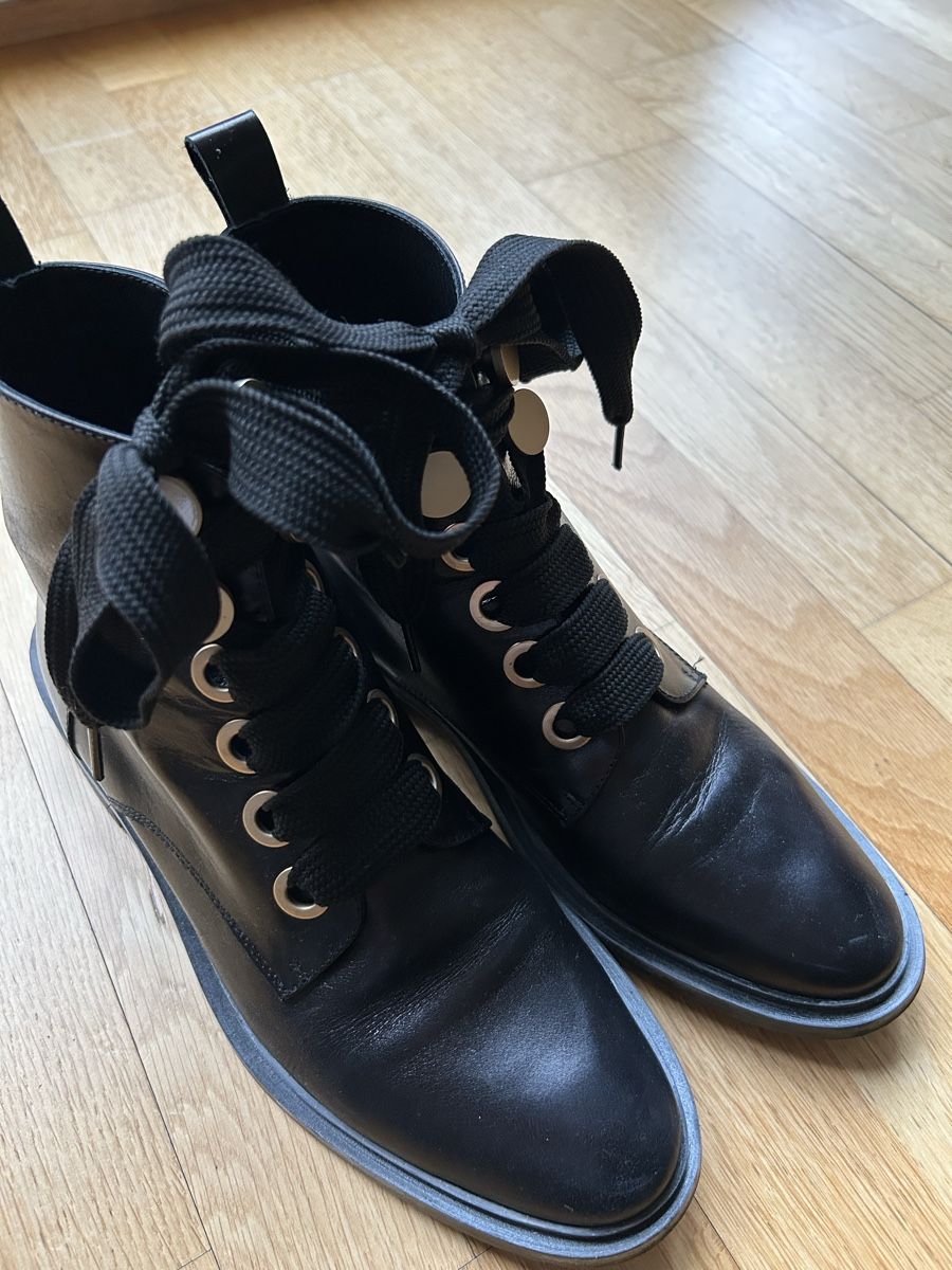 Chaussures femmes: Schwarze Lederstiefeletten, Gr. 38 – D'occasion à Basel par MyAn 3