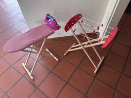 Table de repassage et étendoir à linge pour poupée 
