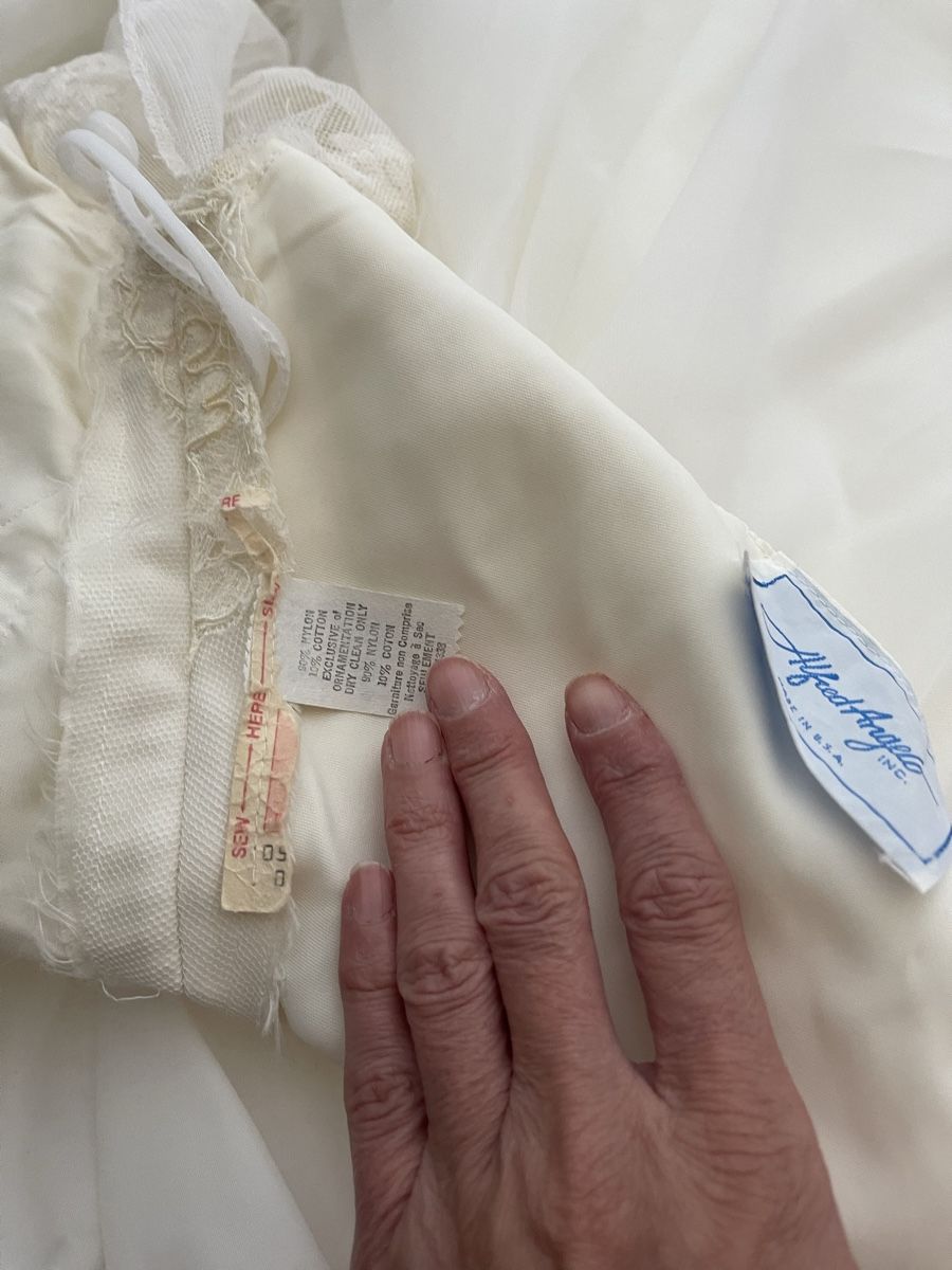Vestiti: Wunderschönes Vintage Brautkleid mit Spitze – Usato da Rüschlikon venduto da Lajniii 9