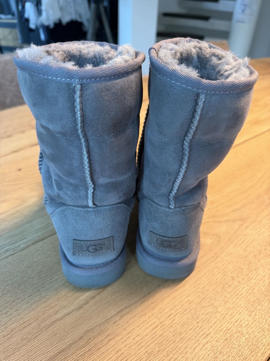 Ugg Herrenschuhe: UGG Boots Gr 38 – Gebraucht aus Weisslingen von Gismo80 1
