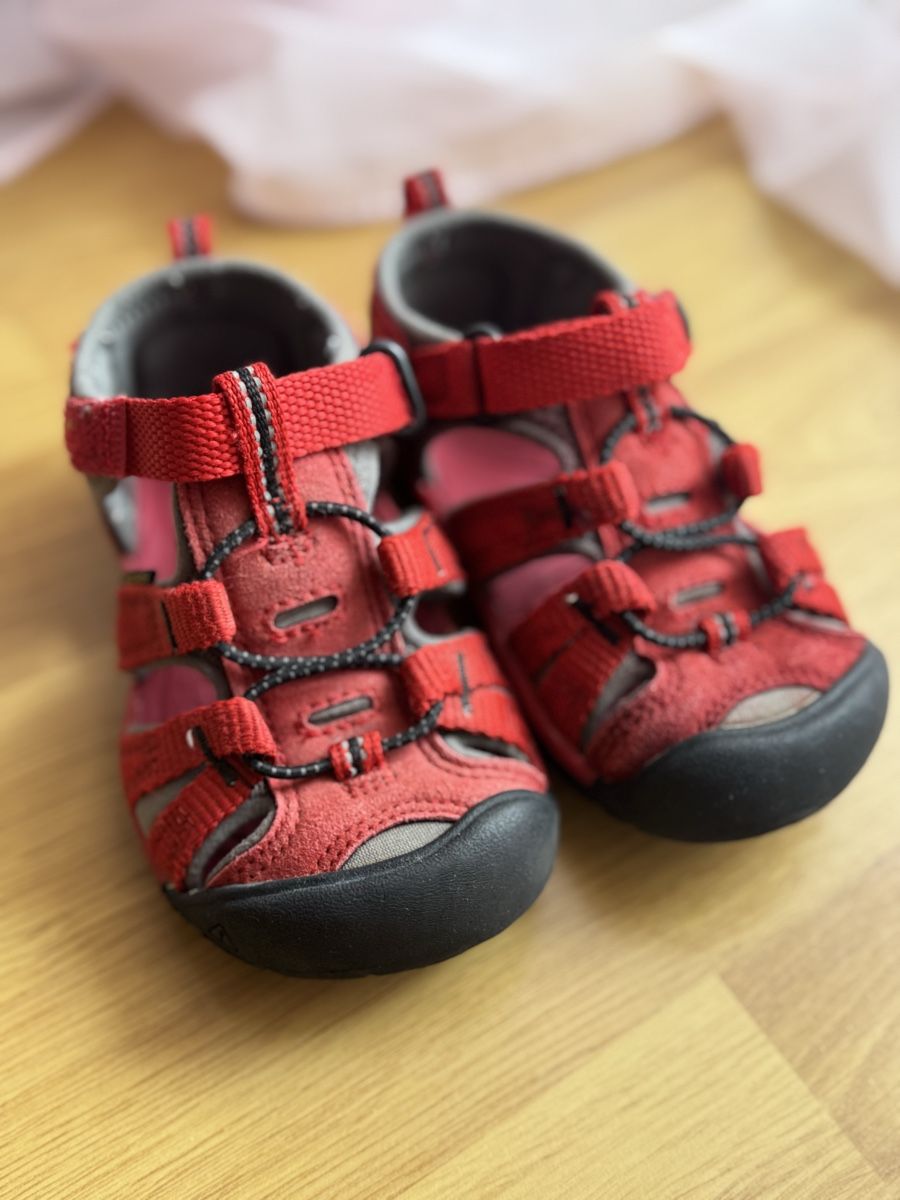 Keen Schuhe für Jungen: Kindersandalen, Grösse 23 – Gebraucht aus Zuchwil von AleskaS 1