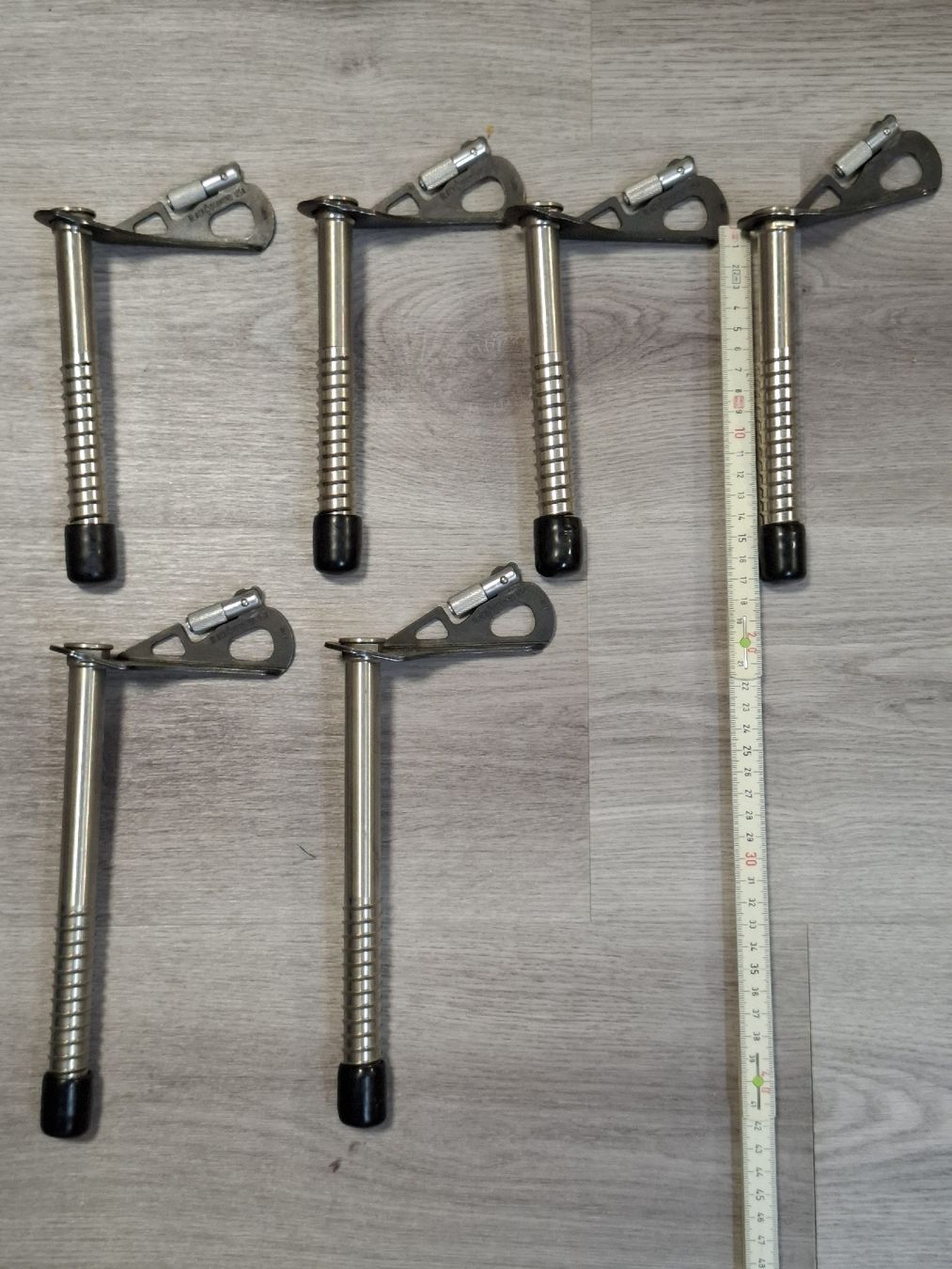 Attrezzatura da arrampicata: Eisschrauben Blackdiamond / 6 Stück  – Nuovo (secondo la descrizione) da Bottmingen venduto da Rothorn05