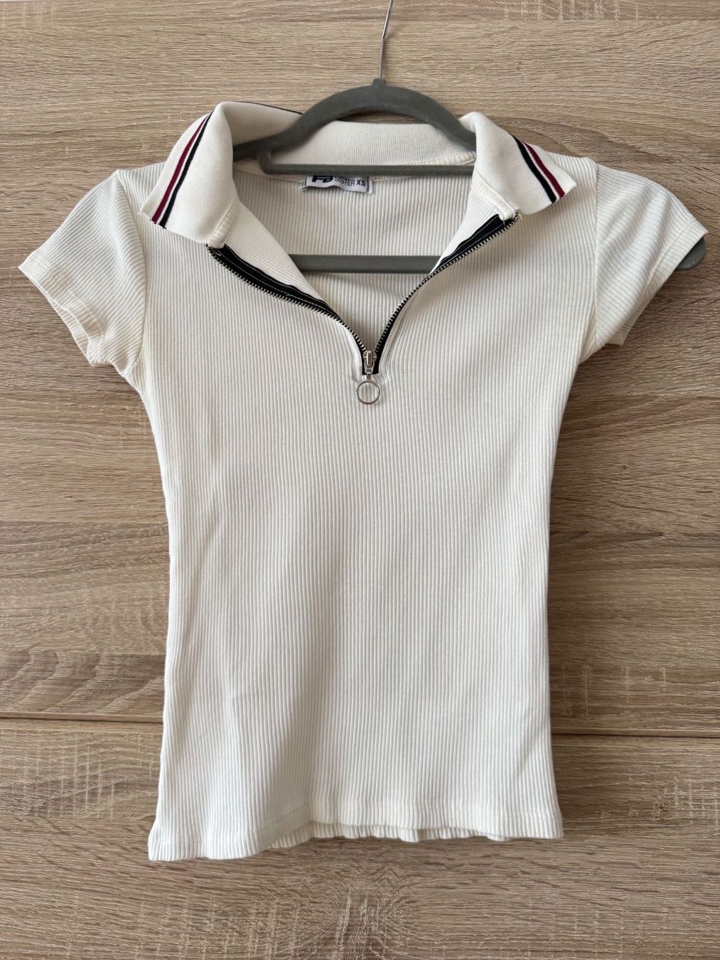 Polo-Shirts: Polo blanc – Gebraucht aus Montreux von Iza_81199
