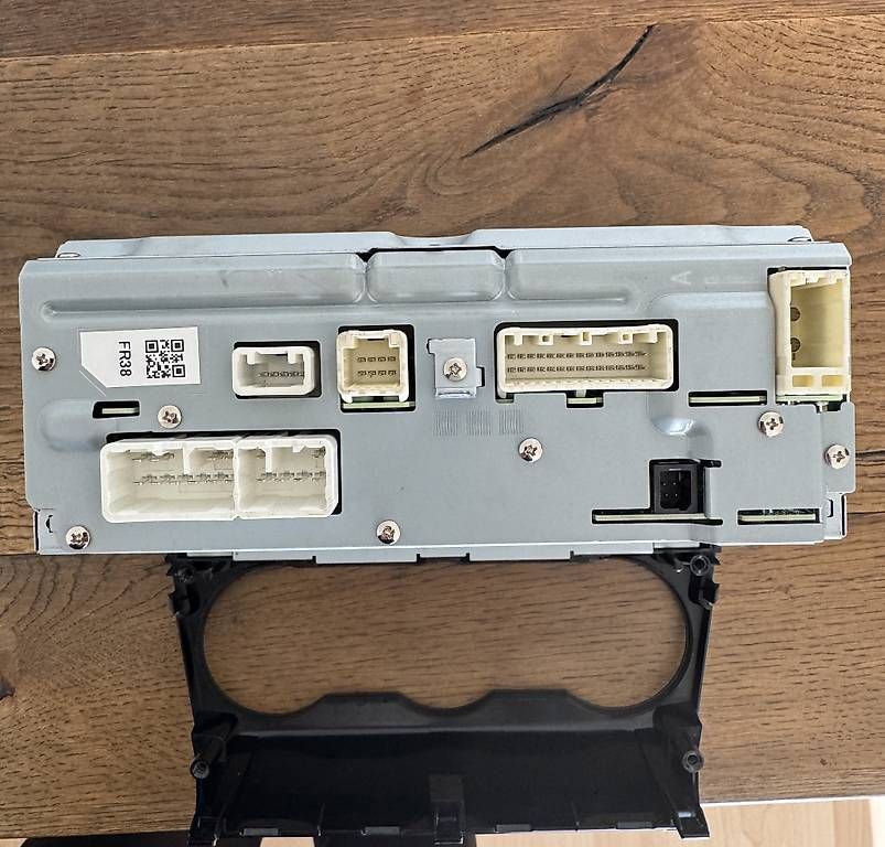 Radio: Subaru WRX / Levorg / Forester Radio Display – Usato da Luzern venduto da tooltimeO 3