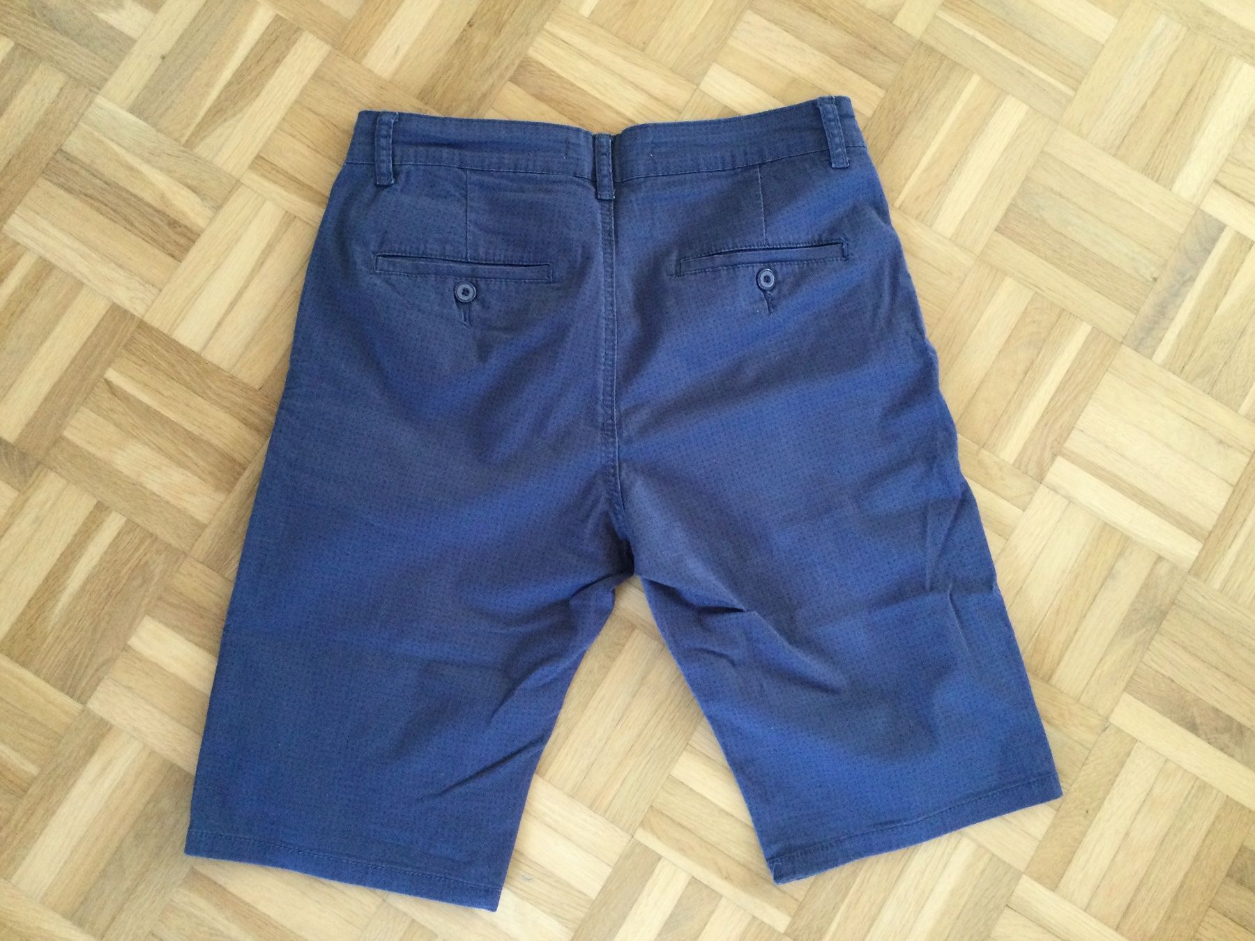 Pantaloni: Bermuda blau/kleingemustert – Usato da Horw venduto da Benny017 1