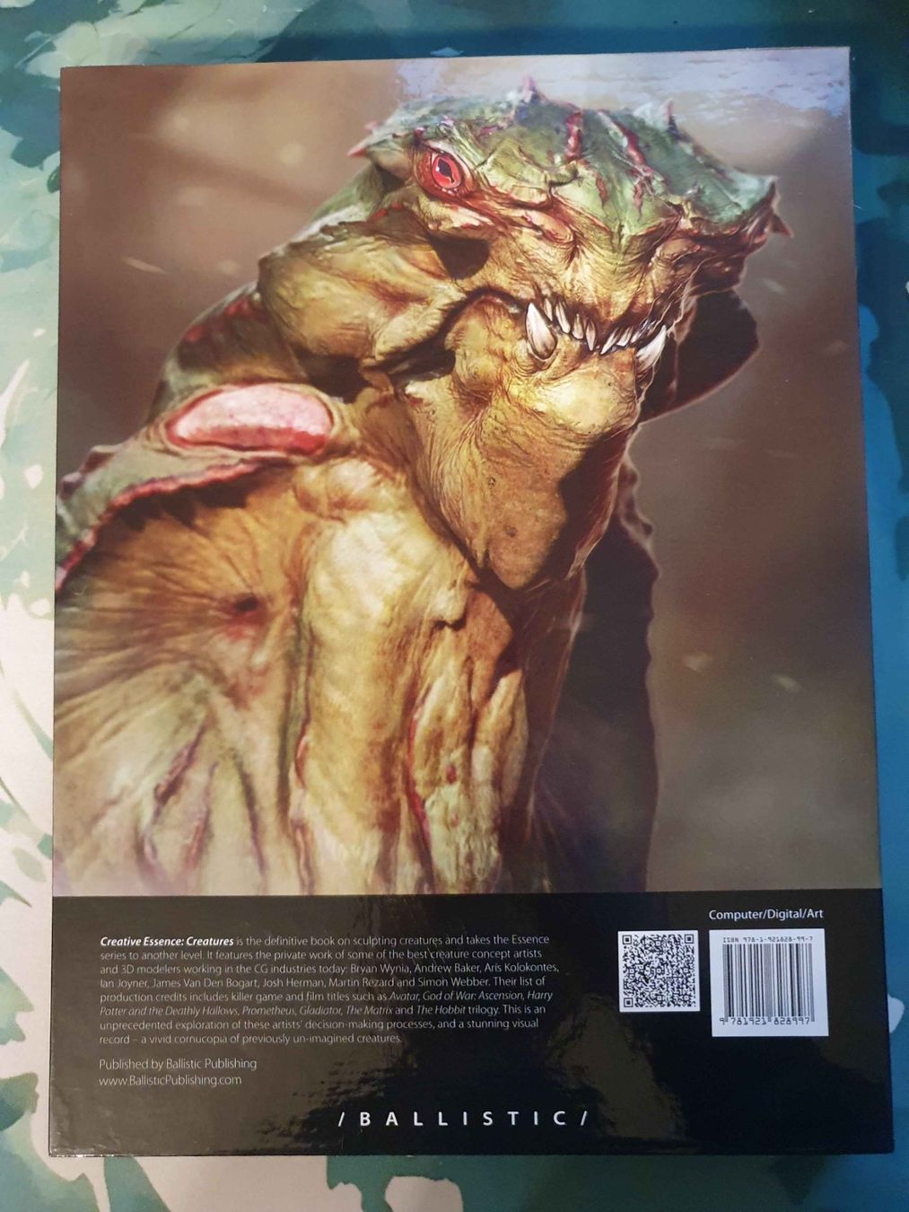Libri: ESSENCE Creatures - Slip Case - Ballistic Publishing – Usato da St. Gallen venduto da Everade 2