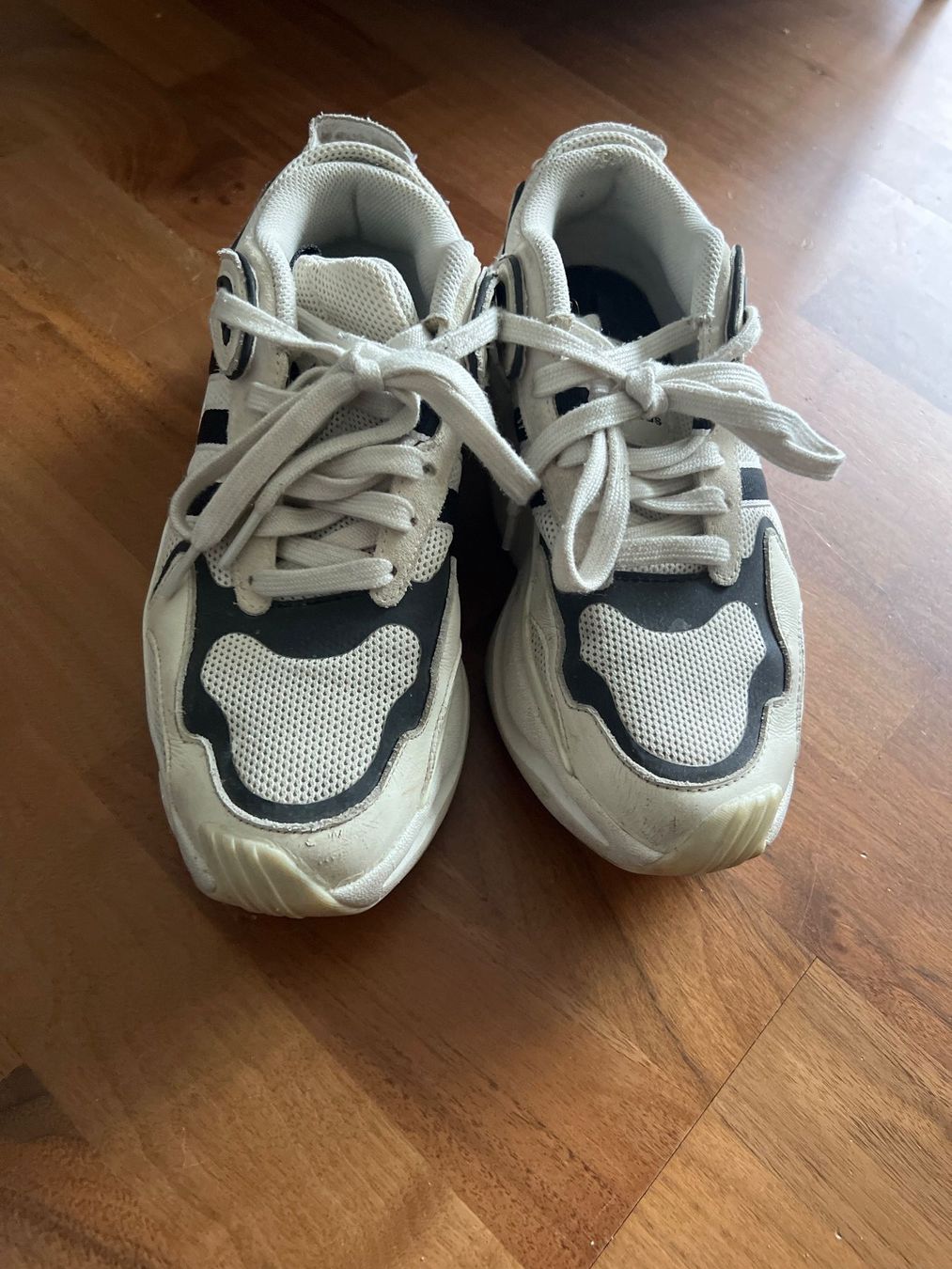 Adidas Scarpe da donna: Adidas Magmur Runner 37 1/3 – Usato da Jona venduto da Sariksa 1