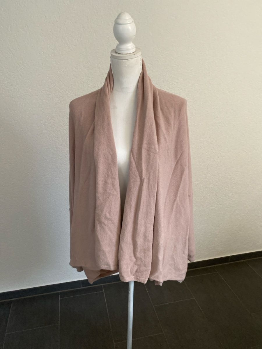 Jacken: Strickjacke Monte Cervino rosa Grösse Einheitsgrösse – Gebraucht aus Homberg b. Thun von Homata