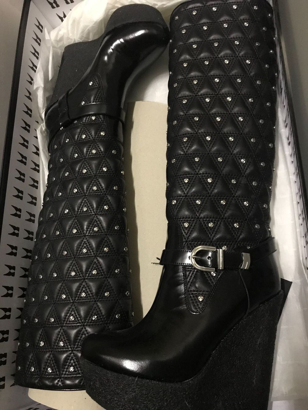 Versace Scarpe da donna: Versace Boots 35,5 -  🚀 190 CHF – Nuovo (secondo la descrizione) da Ponte Tresa venduto da La_Vie_En_Rose 1