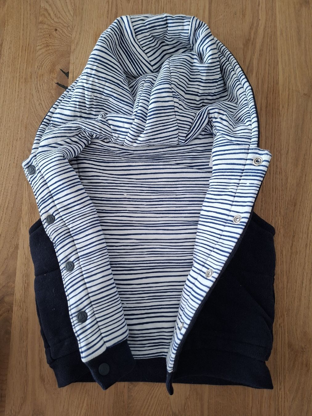 Tommy Hilfiger Ensembles coordonnés: Markenkleiderpaket Grösse 86 – D'occasion à Frenkendorf par Sir_marlin 3