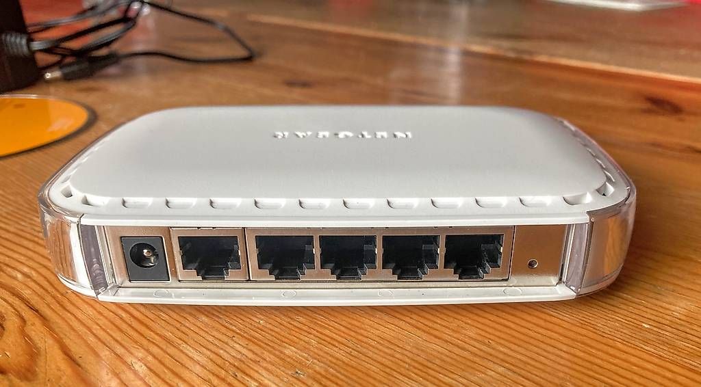 Modems & Routeurs: Netgear Cable Router – D'occasion à Ittigen par Olten2 2