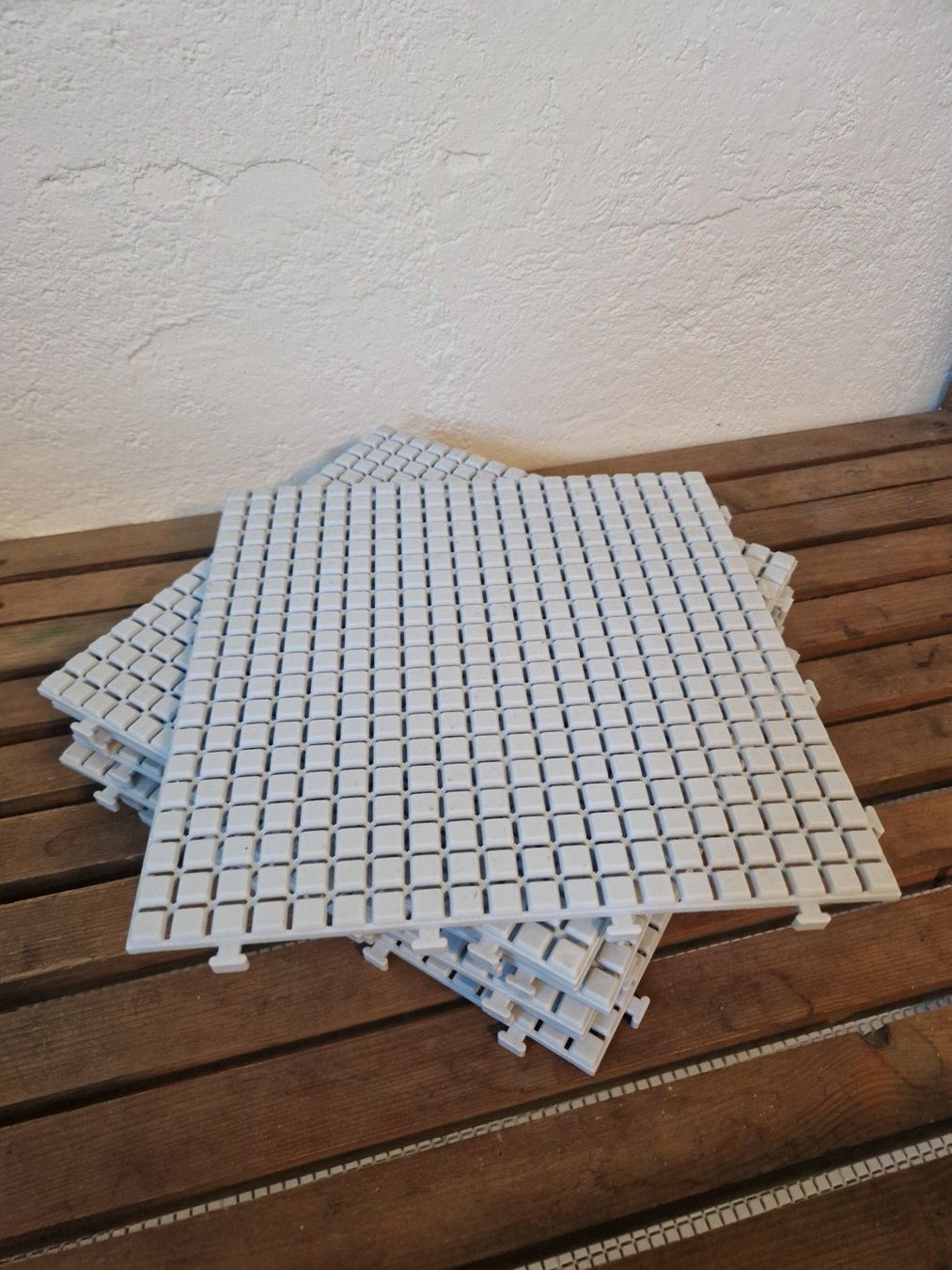 Revêtements de sol: Kunststoff-Klickfliesen / Bodenplatten 14 m2 – D'occasion à Ostermundigen par Wingels 2