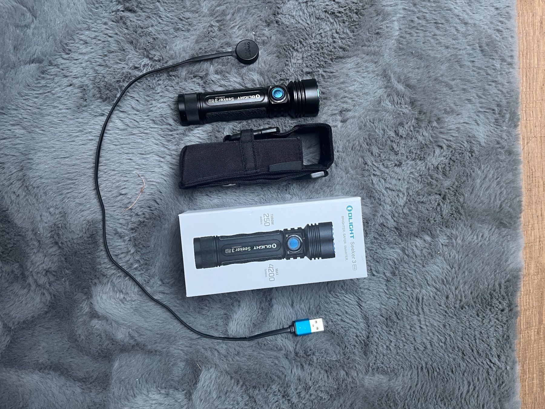 Olight Lampen: Olight seeker 3 pro – Gebraucht aus Plaffeien von