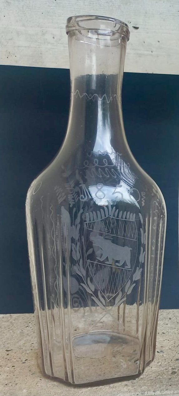 Flaschen: Taufflasche Flühli Bär 1850 – Gebraucht aus Burgdorf von glasrabe01