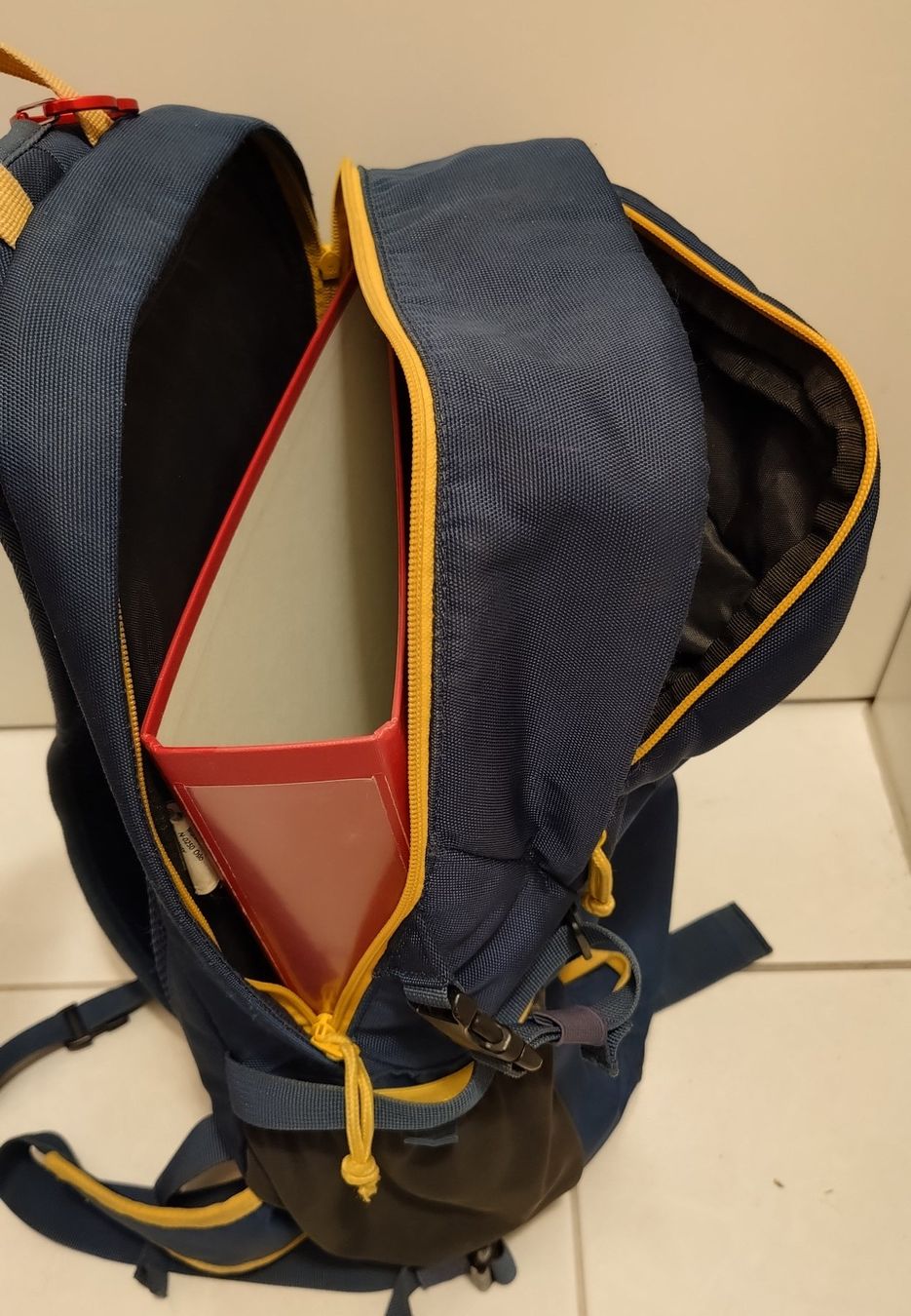 Helly Hansen Rucksäcke: Helly Hanson Daypack Rucksack ca 20l – Gebraucht aus Allschwil von Swisstoybox 2