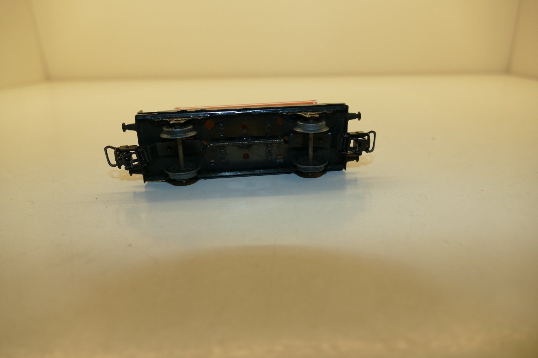 Märklin Modellini di ferrovie: Primex H0: Kesselwagen Avia – Usato da Niederhasli venduto da rail-duerst 3