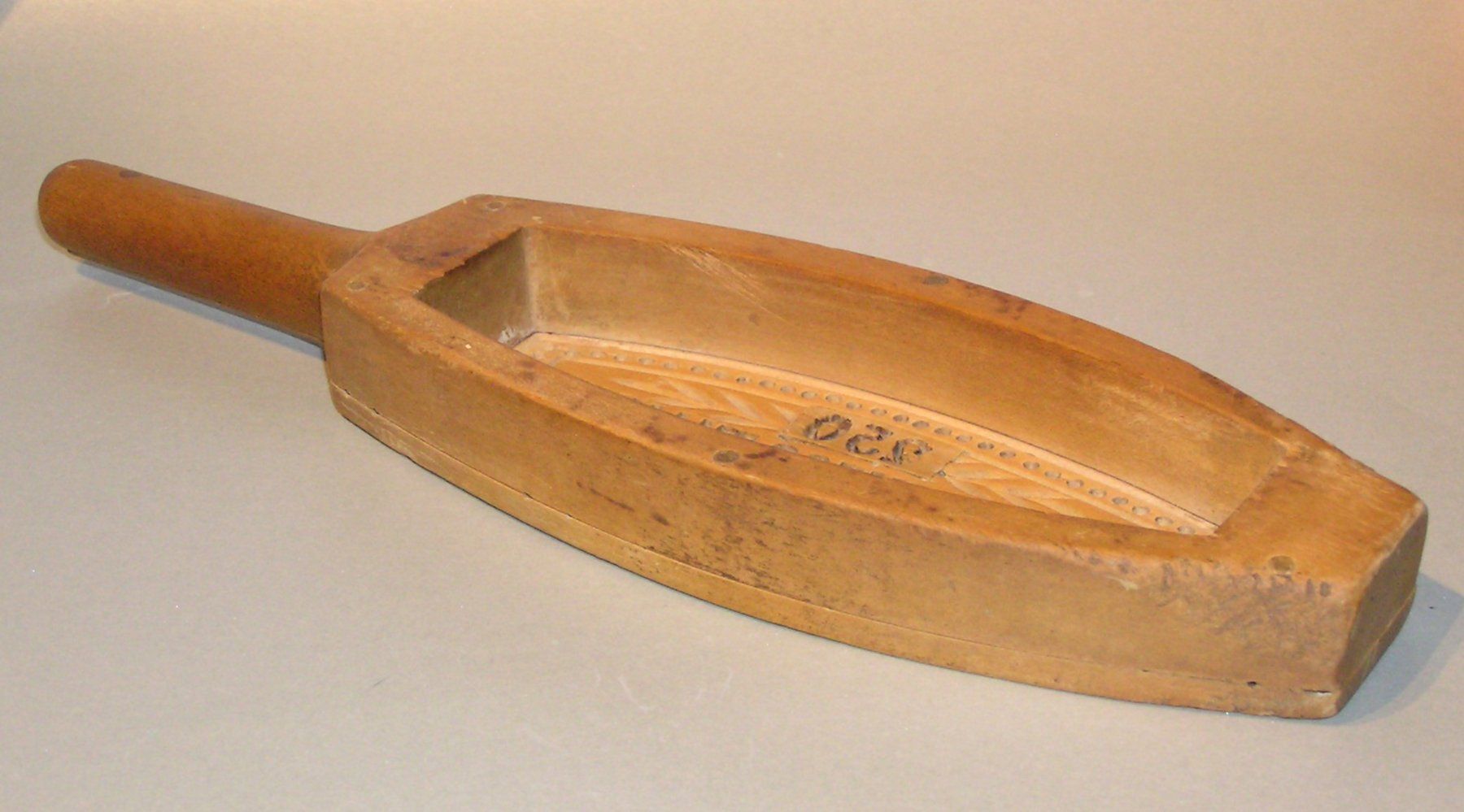 Elettrodomestici da cucina: ALTES BUTTERMODEL 250 G – Usato da Grenchen venduto da Antique-hunter 3