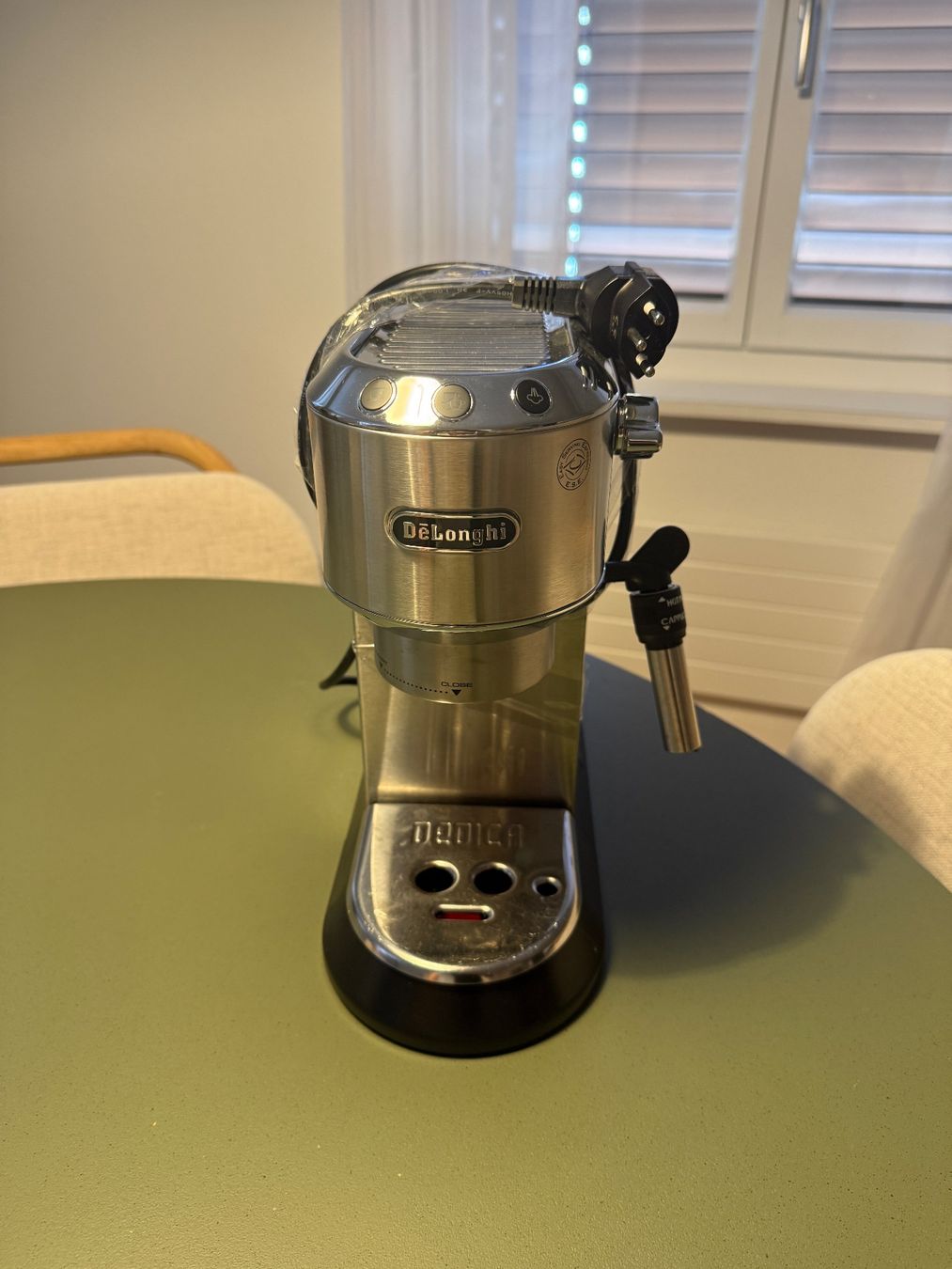 De'Longhi Macchine per caffè & Macchine per espresso: DeLonghi Dedica Siebträgermaschine – Usato da Zürich venduto da mij_7zkr
