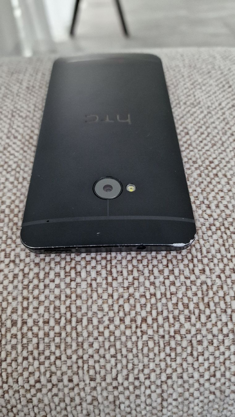 HTC Telefoni cellulari / Smartphones: HTC One Smartphone, schwarz – Usato da Höri venduto da ale_c9bt 3