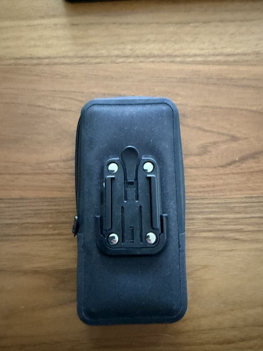 Supporti per biciclette: iPhone Velo-Halterung – Usato da Schneisingen venduto da Tomthedragon 1