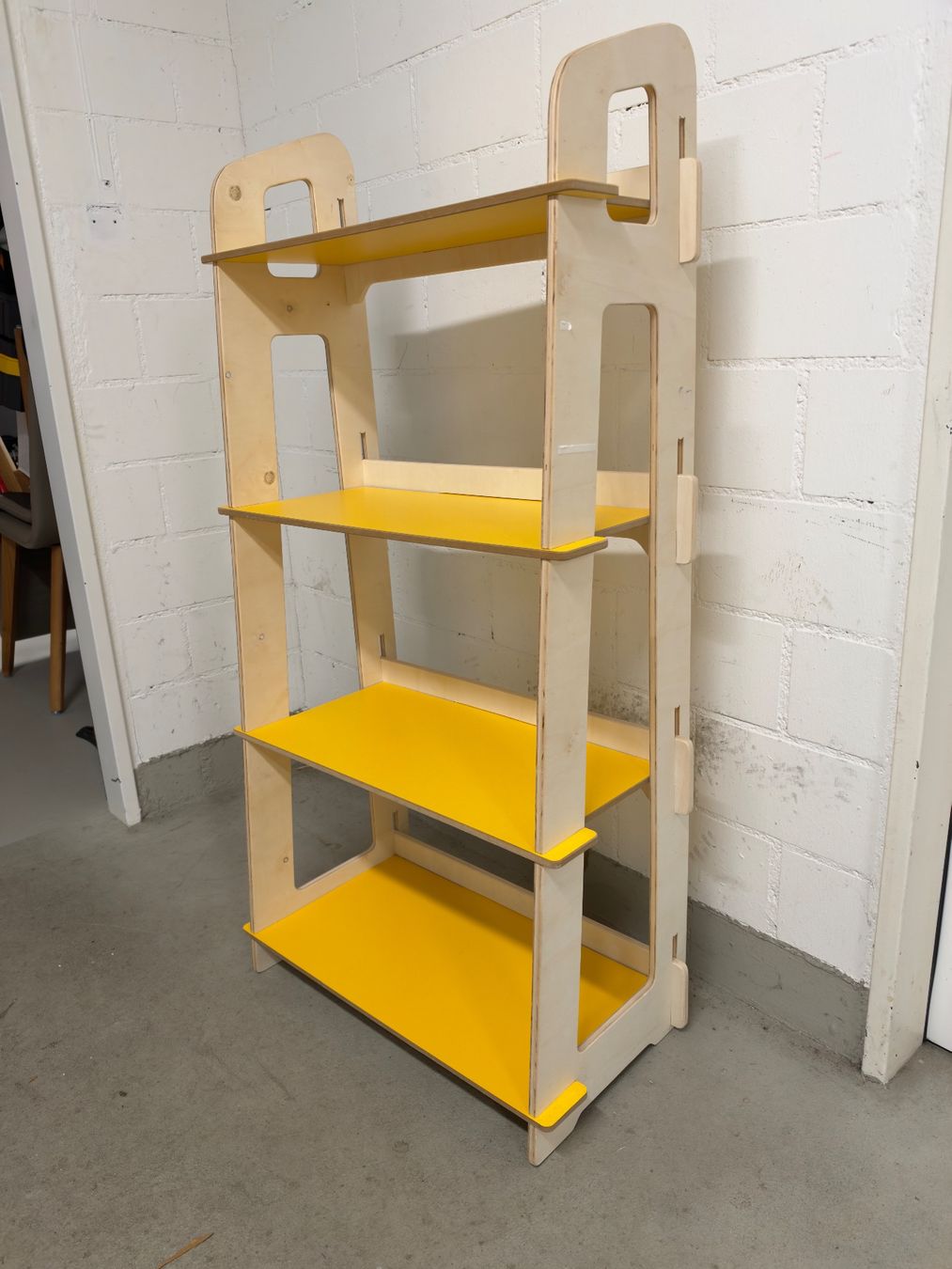 Pfister Scaffali: Kinderzimmer Bücherregal – Usato da Nänikon venduto da Mastinao 1