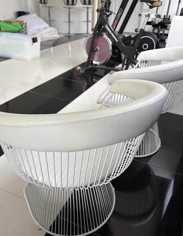 Fauteuils: Fauteuil cuir blanc design  – D'occasion à Rolle par geo_xl8h