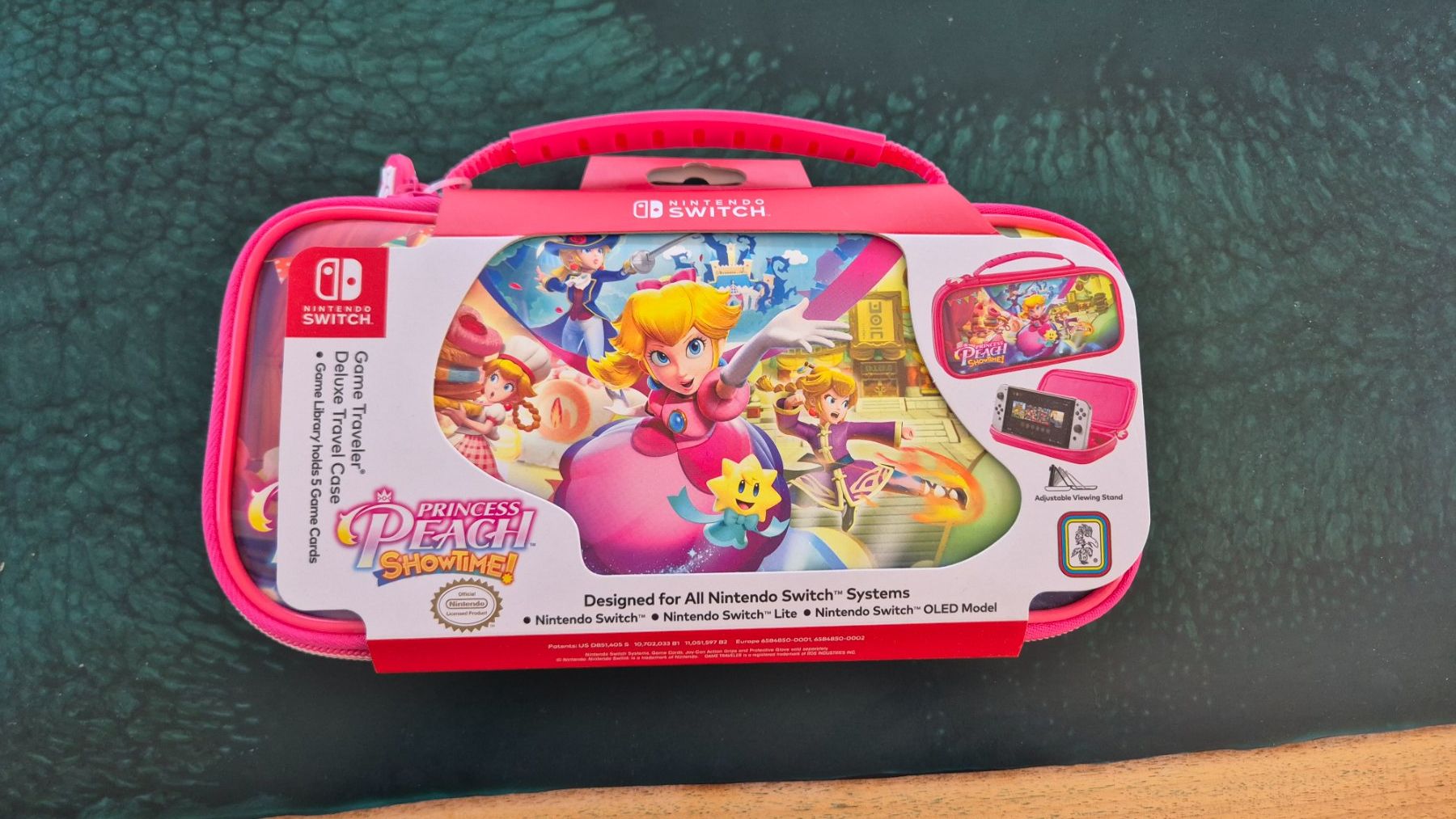 Nintendo Custodie protettive: Nintendo Switch Princess Peach Etui – Nuovo e nell'imballaggio originale da Lyss venduto da SDC16