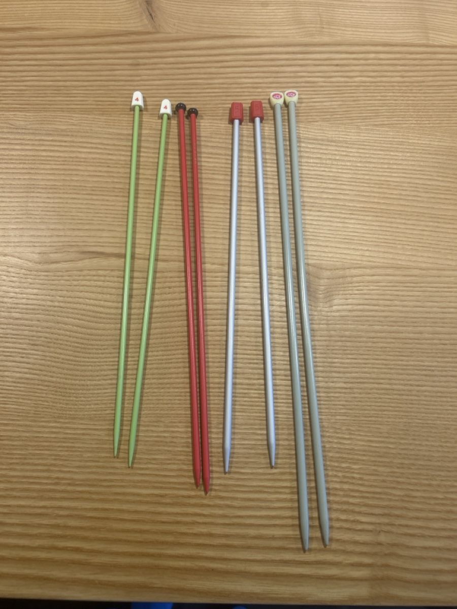 Nadeln: Stricknadeln, Grössen 4 bis 5.5 – Gebraucht aus Sachseln von Mbueffel