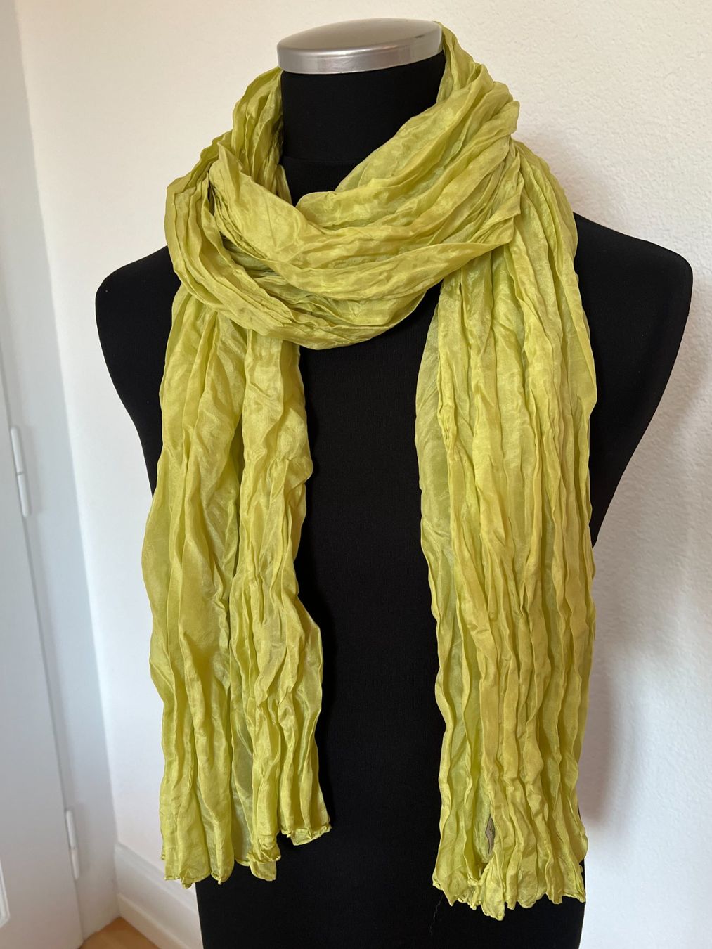 Colora Foulard & Sciarpe: Colora Schal, 100% Seide, Hellgrün, NEU – Nuovo (secondo la descrizione) da Worb venduto da farben20zauber 1