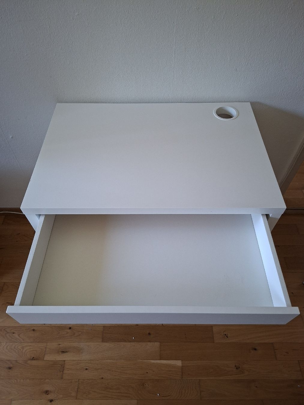 Ikea Bureaux: Weisser kleiner Schreibtisch – D'occasion à Dietlikon par deflox 1