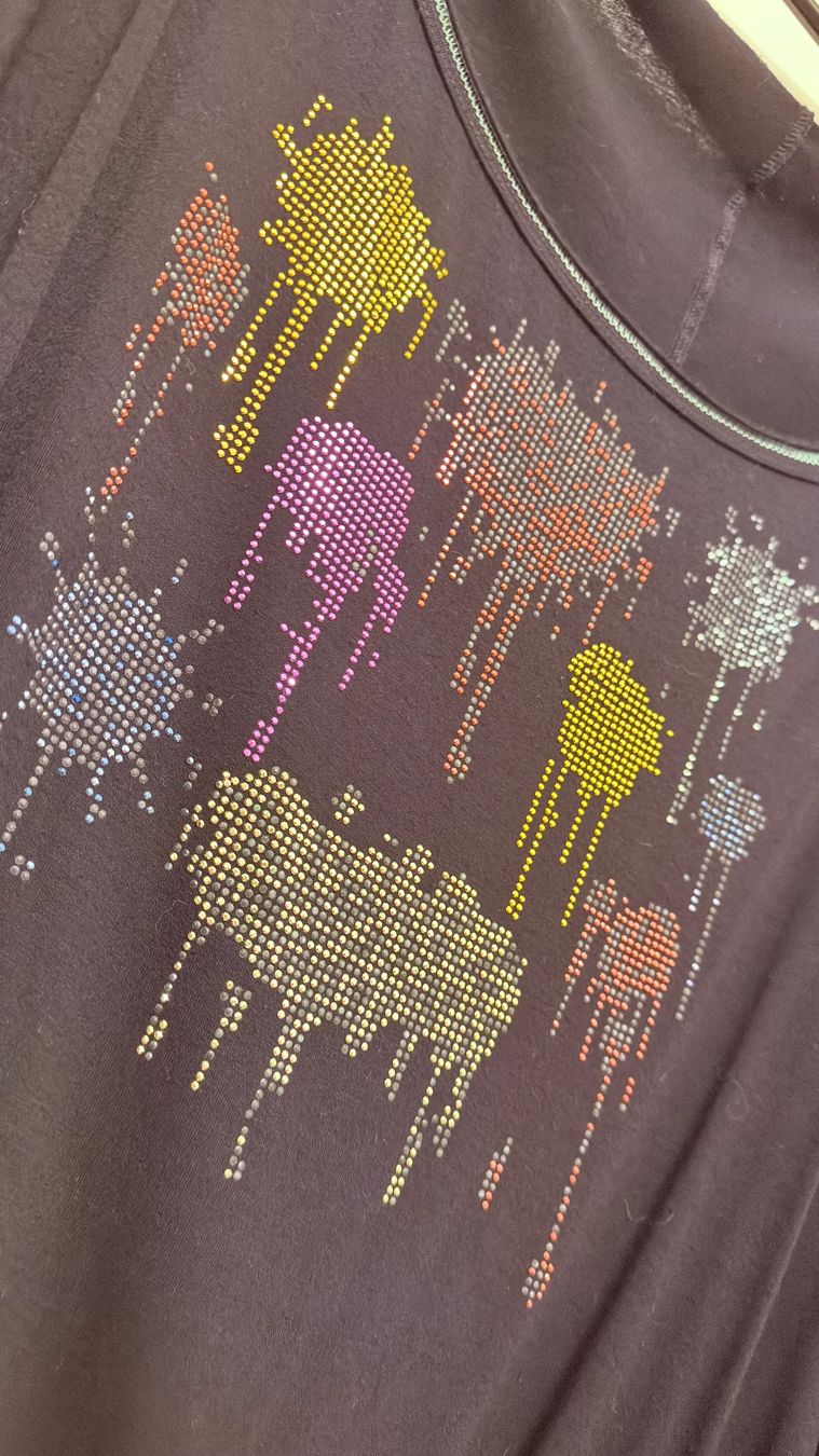 Tuniche: • Tunika / Bluse mit Glitzersteinchen • – Usato da Basel venduto da mendoza13 1