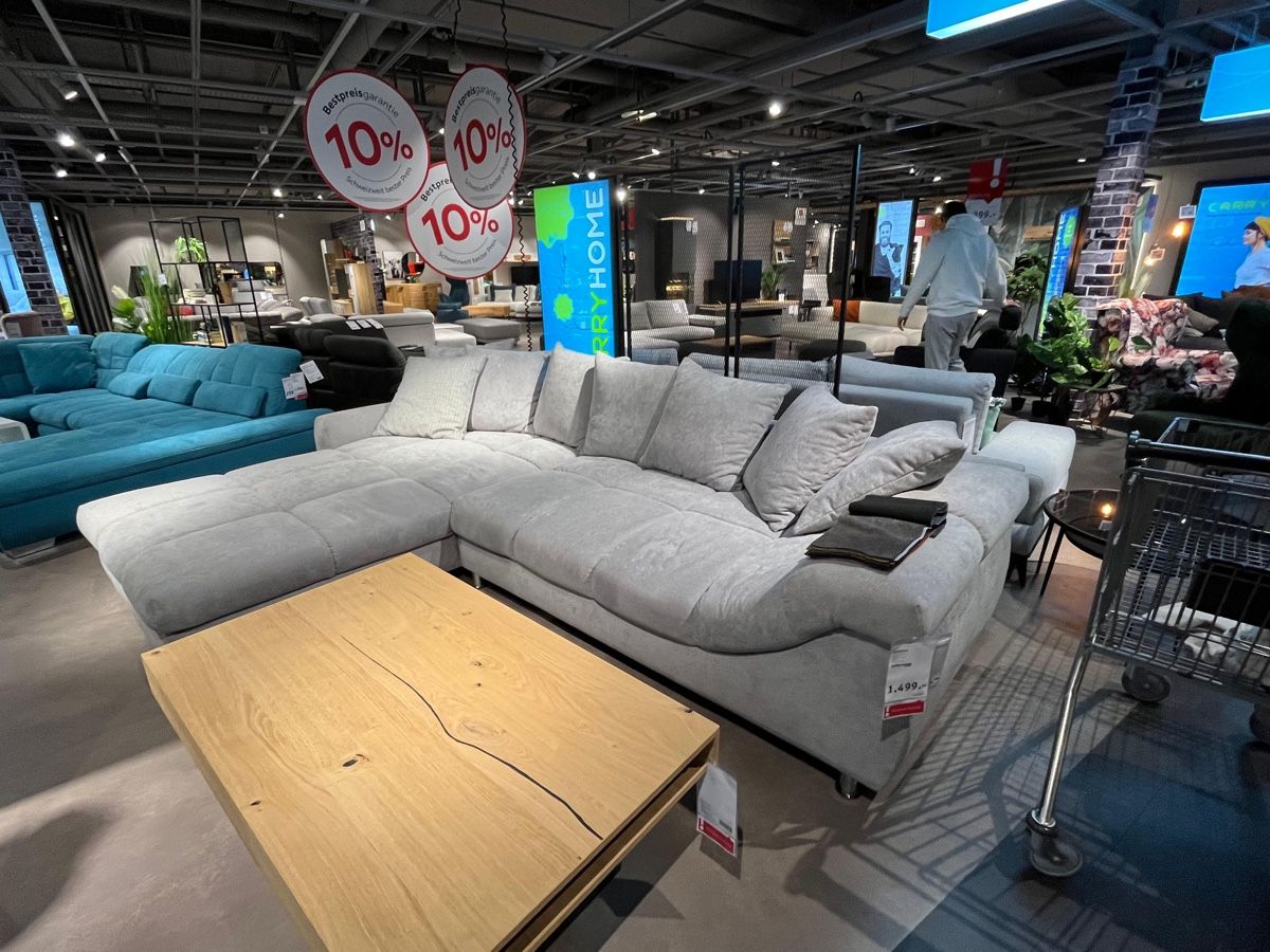 Divani: Grosses Ecksofa zu verkaufen - 2 Jahre alt – Usato da Rüti ZH venduto da Zaaron