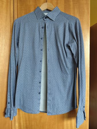 Chemise Desoto taille S, motif subtil - comme neuve !