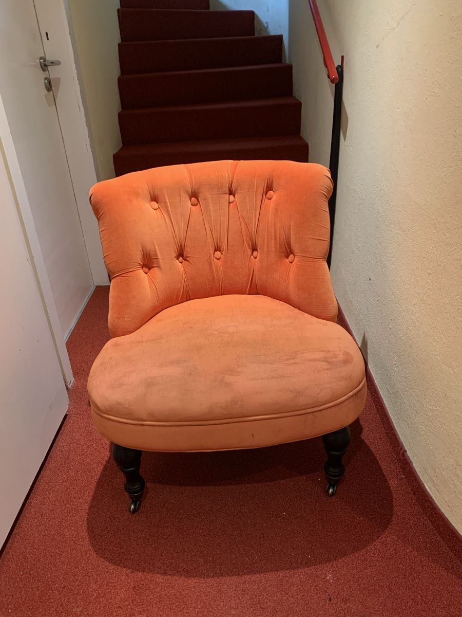 Sessel: Sessel orange Samt mit Rollen – Gebraucht aus St. Gallen von retomuesl12
