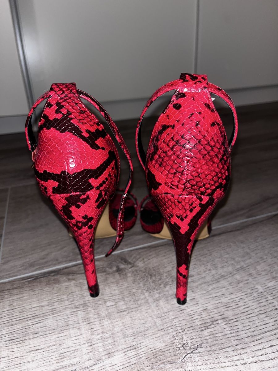 Damenschuhe: Highheels rot schlangenmuster – Neu (gemäss Beschreibung) aus Bäretswil von lau_cd98 1