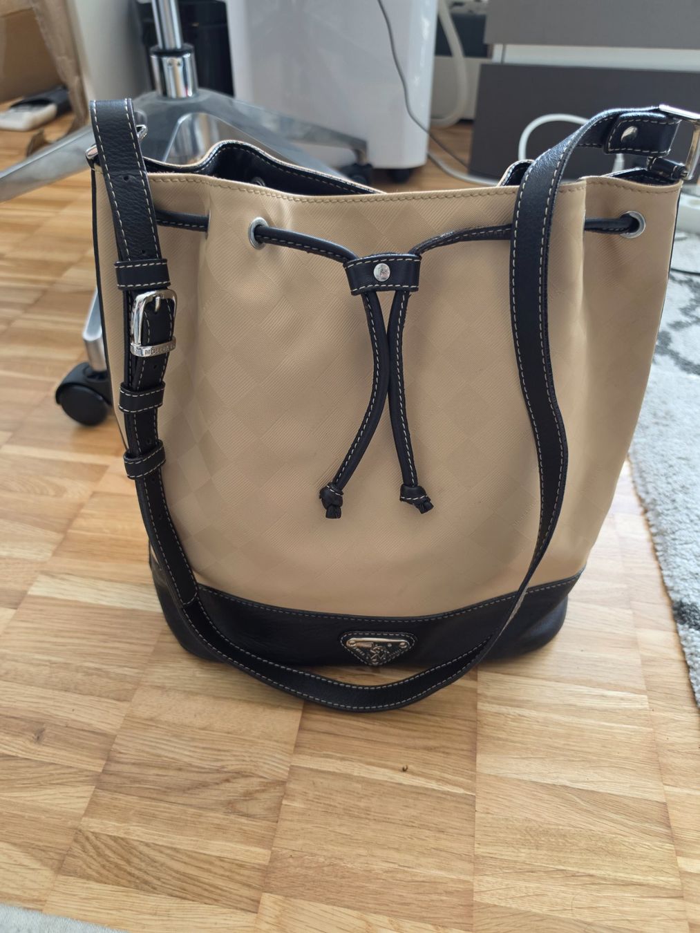 Maison Mollerus Taschen für Damen: Maison Mollerus Beuteltasche Niesen – Gebraucht aus Zürich von Sokaina